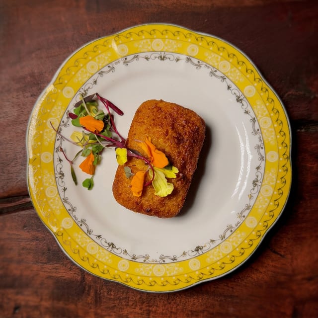 Single Cornbread mini-loaf.